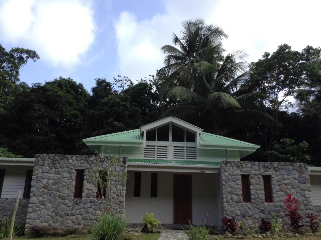 Вілла Citrus Creek Plantation La Plaine Екстер'єр фото